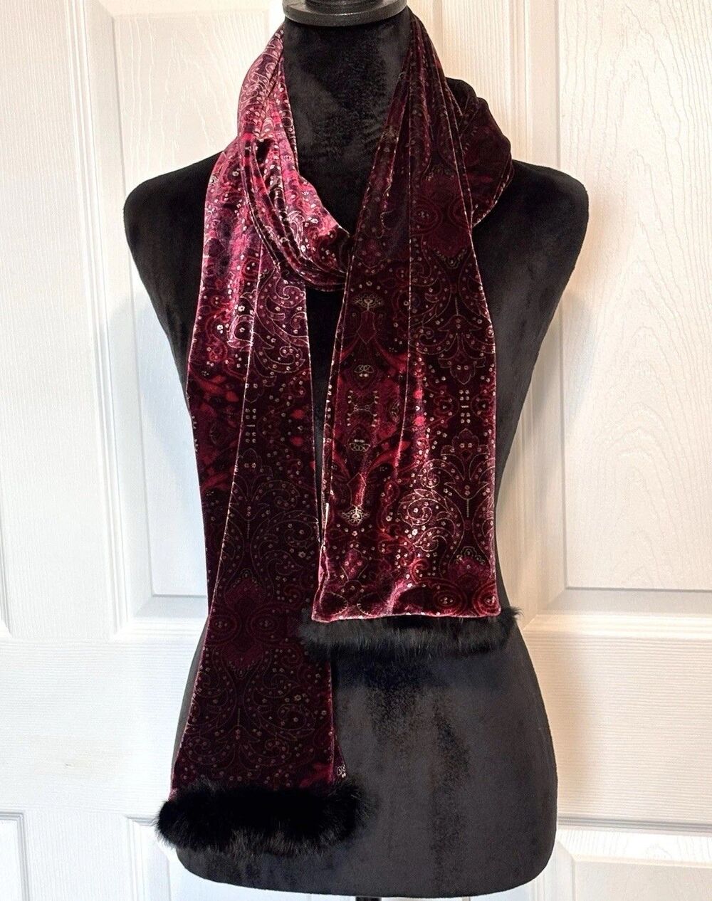 Women's Burgundy Pink Red Damask-style Print Velvet Faux Fur Trim Oblong Scarf